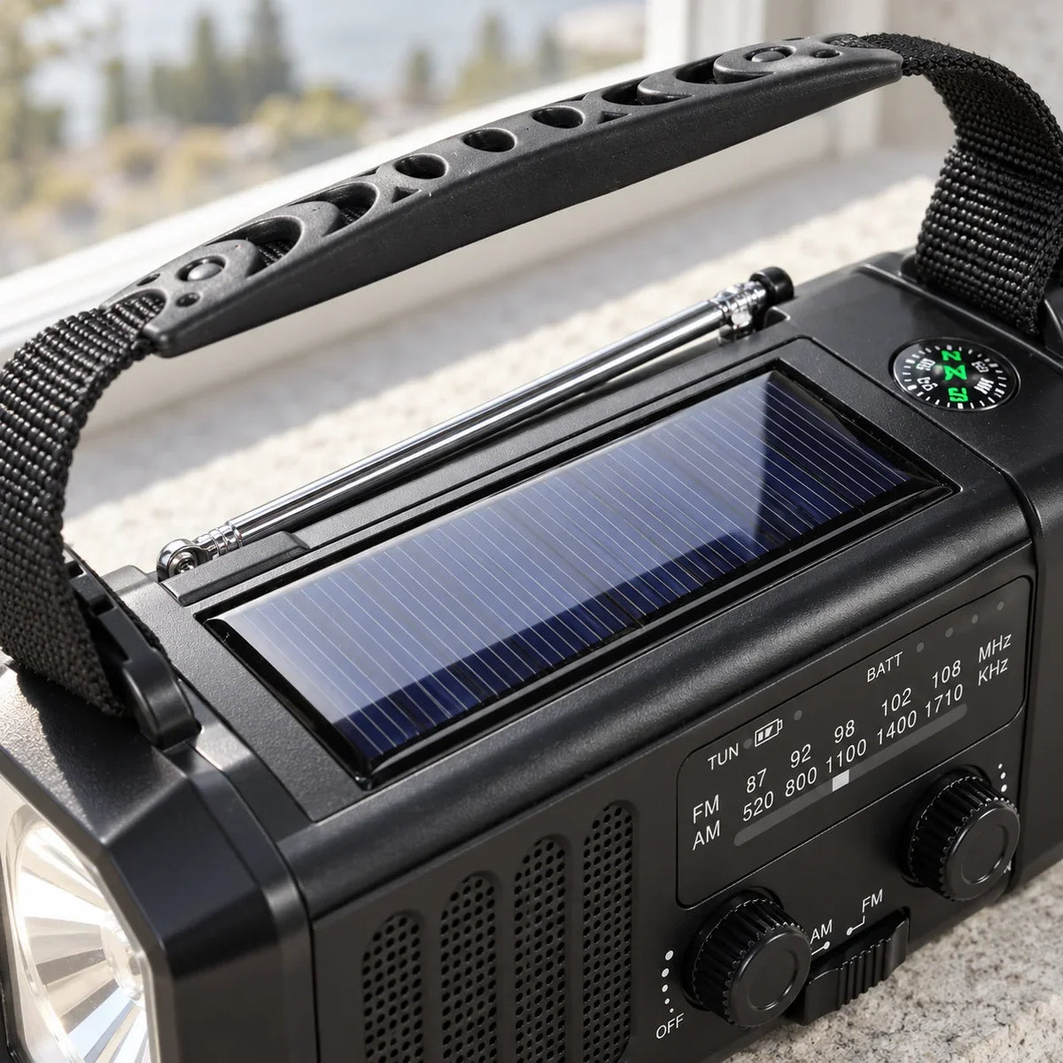 Radio di emergenza 10.000 mAh – powerbank, torcia e dinamo a manovella